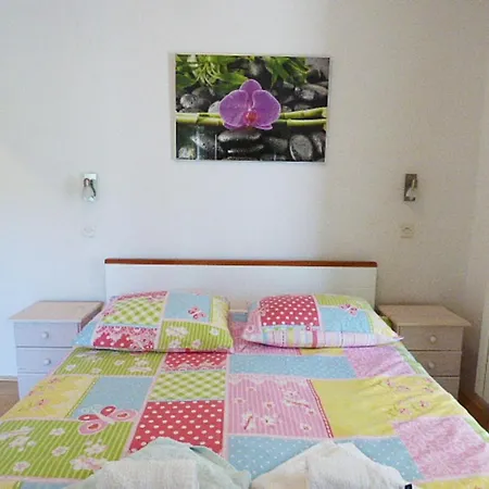 Kleines In Der Ersten Etage By Interhome Rabac