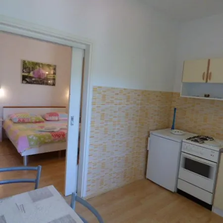 Kleines In Der Ersten Etage By Interhome Rabac