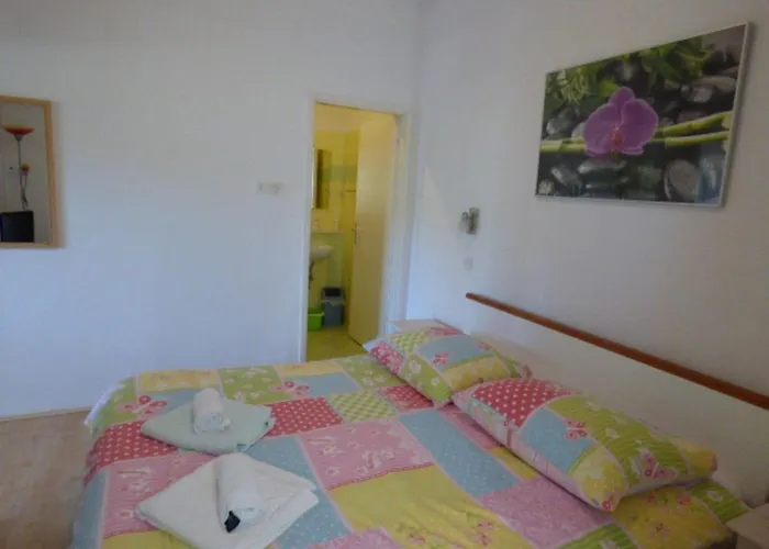 Kleines In Der Ersten Etage By Interhome Rabac