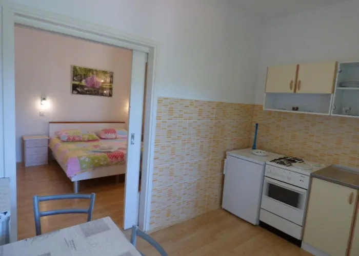 Kleines In Der Ersten Etage By Interhome Rabac